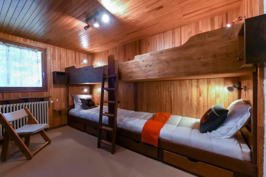 Apartment Chalet Des Ecureuils - Grand Chalet Familial Proche Des Pistes Avec Parking Courchevel France