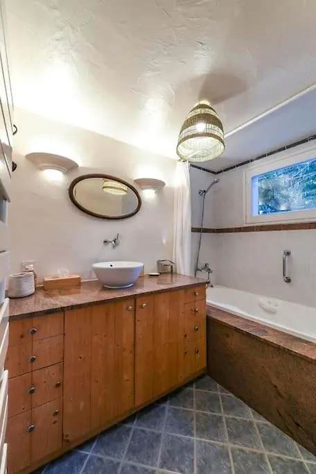 Chalet Des Ecureuils - Grand Chalet Familial Proche Des Pistes Avec Parking Courchevel Apartment